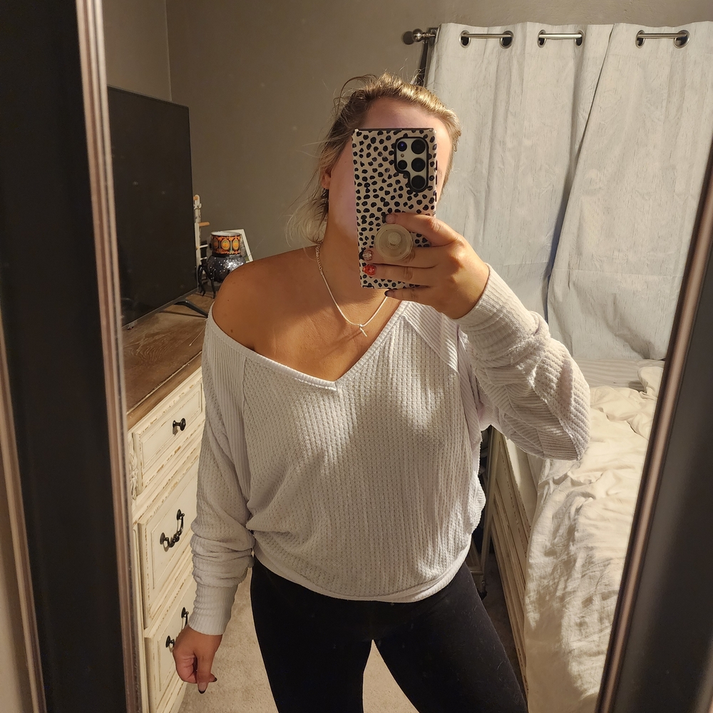 We The Free Light Gray White Long Sleeve Top
